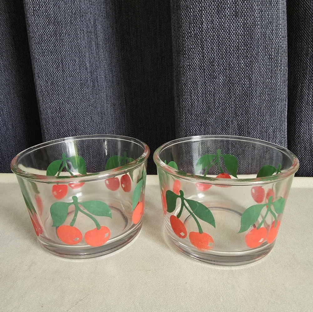 Vintage Coverti/Cherry Glass Bowls/from Italy/dishes pair/cherry patterns